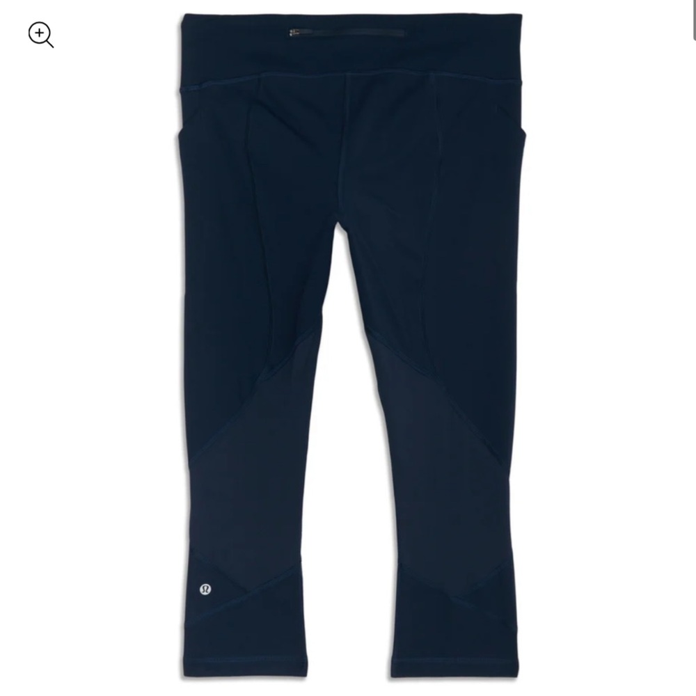 Lululemon Pace Rival Crop *Full-On Luxtreme 22"
True Navy size 6